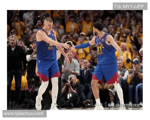 重庆滑板队防守策略揭秘：深度解析滑板运动的战术与技巧